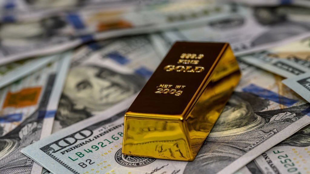 Gayrimenkul yatırımının alternatifi altın külçesi ve amerikan dolarları